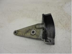 Gebruikte Steun (diversen) Renault Megane Prijs op aanvraag aangeboden door N Kossen Autorecycling BV