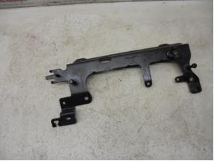 Gebruikte Steun (diversen) Renault Megane Prijs op aanvraag aangeboden door N Kossen Autorecycling BV