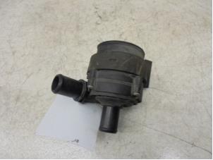 Gebruikte Waterpomp Renault Megane Break Prijs op aanvraag aangeboden door N Kossen Autorecycling BV