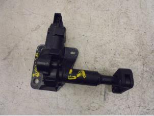 Gebruikte Raammotor Portier Chrysler Voyager Prijs op aanvraag aangeboden door N Kossen Autorecycling BV