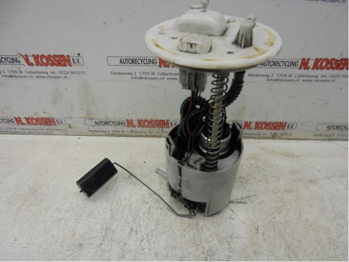 Gebruikte Tank element Pomp Mitsubishi Outlander Prijs op aanvraag aangeboden door N Kossen Autorecycling BV
