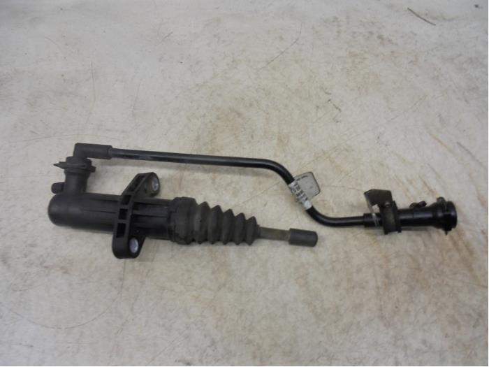 Gebruikte Koppeling Hulp Cilinder Peugeot Boxer (U9) 2.2 HDi 120 Euro 4 Prijs op aanvraag aangeboden door N Kossen Autorecycling BV