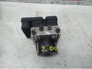 Gebruikte ABS Pomp Renault Twingo II (CN) 1.2 Prijs op aanvraag aangeboden door N Kossen Autorecycling BV