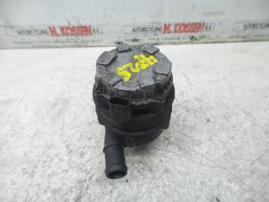 Gebruikte Waterpomp Volkswagen Crafter (SY) 2.0 TDI FWD Prijs op aanvraag aangeboden door N Kossen Autorecycling BV