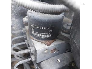 Gebruikte ABS Pomp Volkswagen Golf IV (1J1) 1.8 20V Turbo Prijs op aanvraag aangeboden door N Kossen Autorecycling BV