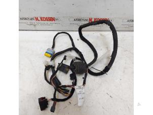 Gebruikte Bedrading Compleet Elektrisch Renault Master Prijs op aanvraag aangeboden door N Kossen Autorecycling BV