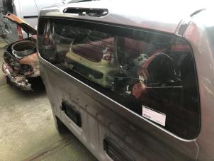 Gebruikte Ruit achter Nissan Navara Prijs op aanvraag aangeboden door N Kossen Autorecycling BV