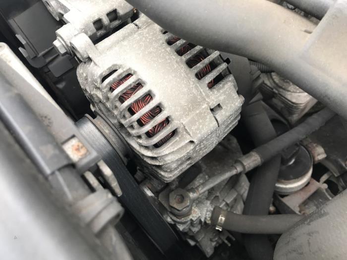 Gebruikte Dynamo Audi A4 Avant (B7) 2.0 TDI Prijs op aanvraag aangeboden door N Kossen Autorecycling BV