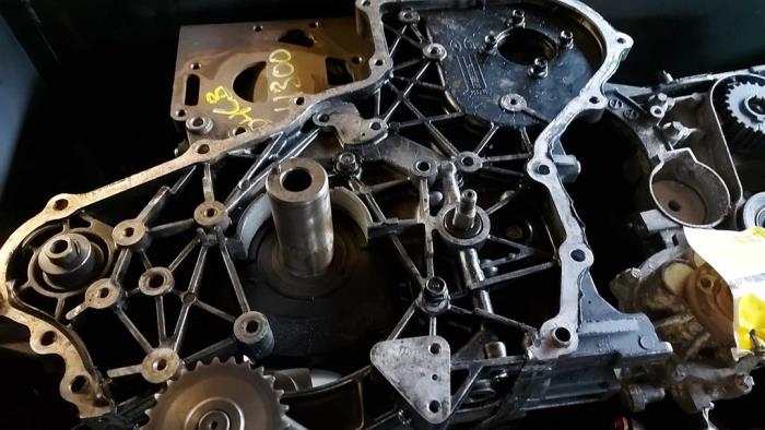 Gebruikte Krukas Hyundai H300 Prijs op aanvraag aangeboden door N Kossen Autorecycling BV