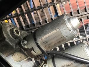 Gebruikte Stoelmotor Porsche 911 (996) 3.4 Carrera 24V Prijs op aanvraag aangeboden door N Kossen Autorecycling BV