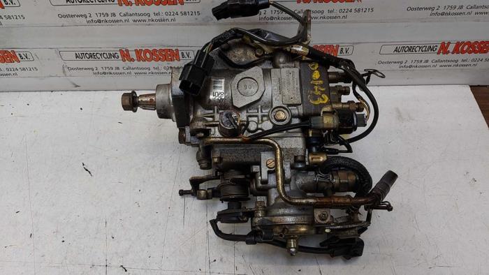 Gebruikte Dieselpomp Mitsubishi L-400 2.5 TD Prijs op aanvraag aangeboden door N Kossen Autorecycling BV