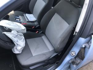 Gebruikte Stoel links Seat Cordoba (6L2) 1.4 16V Prijs op aanvraag aangeboden door N Kossen Autorecycling BV
