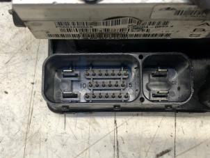 ABS Pomp van een Jeep Grand Cherokee (WG/WJ) 2.7 CRD 20V 2002