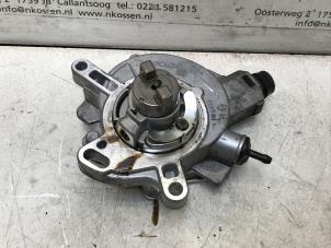 Gebruikte Vacuumpomp Rembekrachtiging Ford Fiesta Prijs op aanvraag aangeboden door N Kossen Autorecycling BV