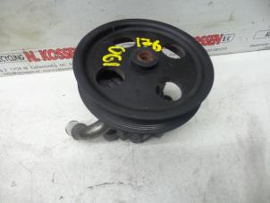 Gebruikte Pomp Servo Chrysler Voyager/Grand Voyager (RG/RS) 3.3i V6 Grand Voyager Autom. Prijs op aanvraag aangeboden door N Kossen Autorecycling BV