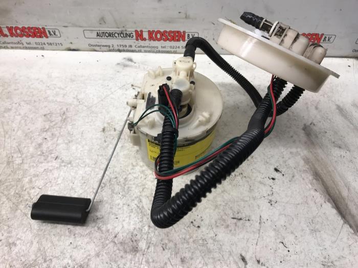 Gebruikte Tank element Pomp Ford Focus 1 2.0 16V Prijs op aanvraag aangeboden door N Kossen Autorecycling BV