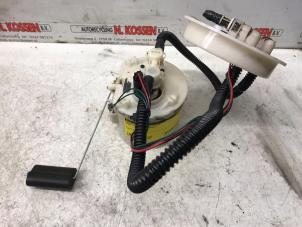 Gebruikte Benzinepomp Ford Focus 1 2.0 16V Prijs op aanvraag aangeboden door N Kossen Autorecycling BV