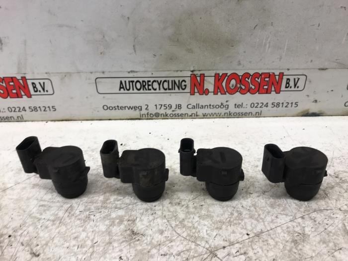 Gebruikte PDC Sensor Set Mini Cooper Prijs op aanvraag aangeboden door N Kossen Autorecycling BV