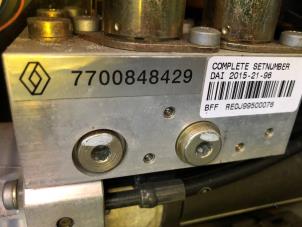 Gebruikte Cabriodak Motor Renault Megane (EA) 1.6 16V Sport Prijs op aanvraag aangeboden door N Kossen Autorecycling BV