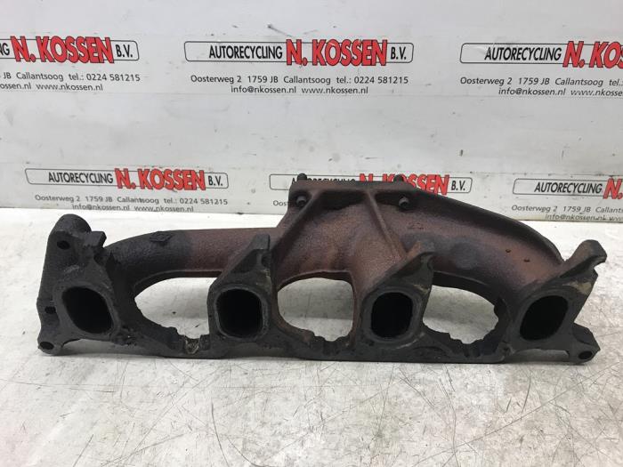 Gebruikte Spruitstuk Uitlaat Renault Trafic New (FL) 1.9 dCi 100 16V Prijs op aanvraag aangeboden door N Kossen Autorecycling BV