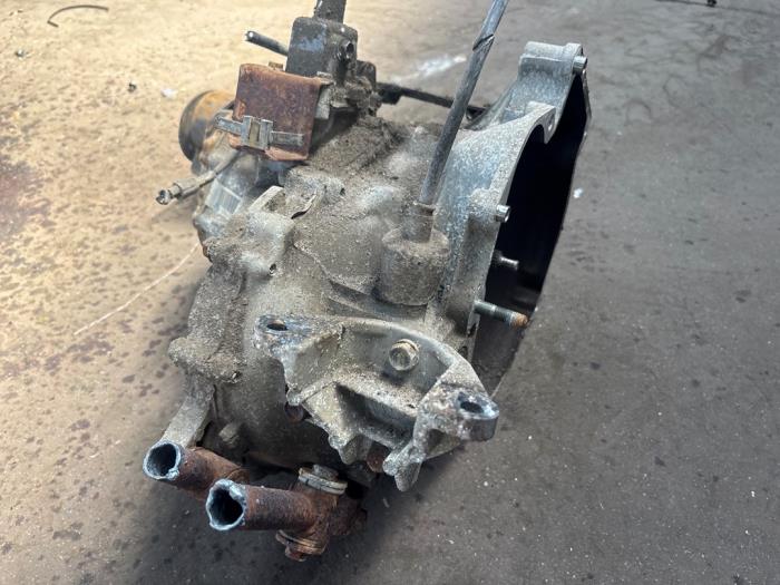Gebruikte Versnellingsbak Suzuki Swift (SF310/413) 1.0i Prijs op aanvraag aangeboden door N Kossen Autorecycling BV