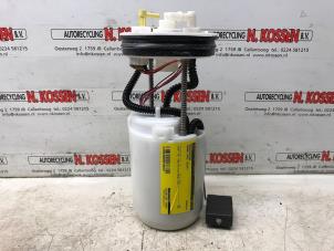 Gebruikte Benzinepomp Honda Jazz Prijs op aanvraag aangeboden door N Kossen Autorecycling BV