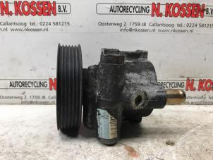 Gebruikte Servopomp Renault Master II (FD/HD) 2.2 dCi 16V Prijs op aanvraag aangeboden door N Kossen Autorecycling BV