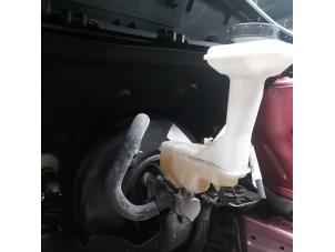 Gebruikte Hoofdremcilinder Renault Kadjar (RFEH) 1.2 Energy TCE 130 Prijs op aanvraag aangeboden door N Kossen Autorecycling BV