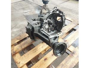 Gebruikte Versnellingsbak Volkswagen Transporter/Caravelle T4 Prijs op aanvraag aangeboden door N Kossen Autorecycling BV