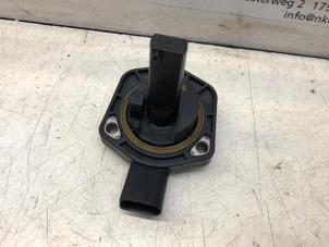 Gebruikte Olie niveau sensor Skoda Octavia Combi (1Z5) 1.4 TSI 16V Prijs op aanvraag aangeboden door N Kossen Autorecycling BV