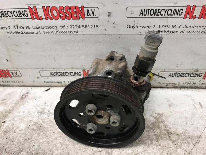 Gebruikte Stuurpomp Volkswagen Golf IV (1J1) 1.8 20V Turbo Prijs op aanvraag aangeboden door N Kossen Autorecycling BV