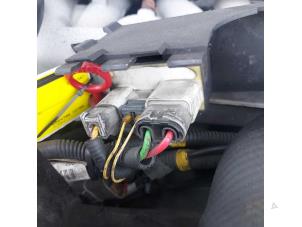 Gebruikte Koelvin relais Volvo C70 (NK) 2.0 T 20V Prijs op aanvraag aangeboden door N Kossen Autorecycling BV