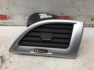 Gebruikte Luchtrooster Dashboard Renault Megane Prijs op aanvraag aangeboden door N Kossen Autorecycling BV