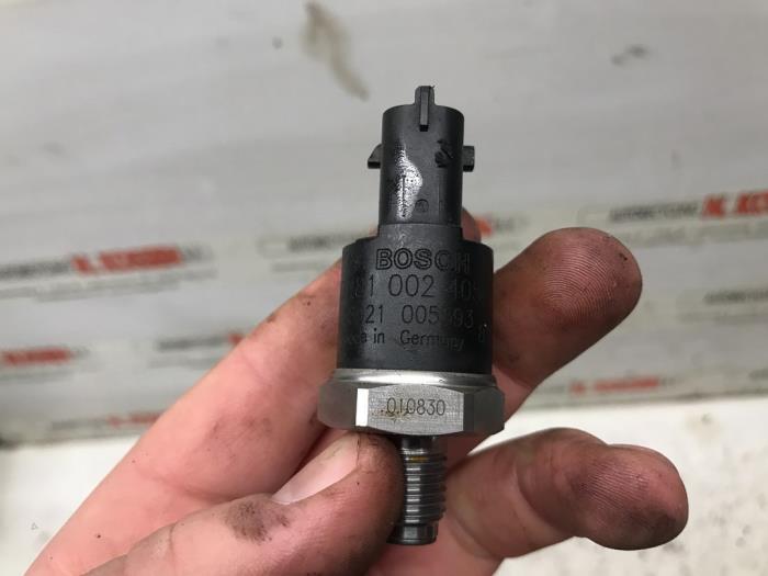 Brandstofdruk sensor van een Renault Master 2001