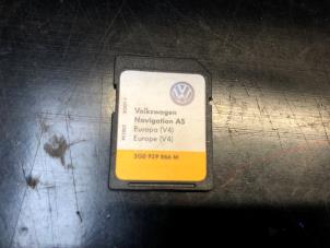 Gebruikte Navigatie SD-kaart Volkswagen Polo V (6R) 1.0 TSI 12V BlueMotion Prijs op aanvraag aangeboden door N Kossen Autorecycling BV