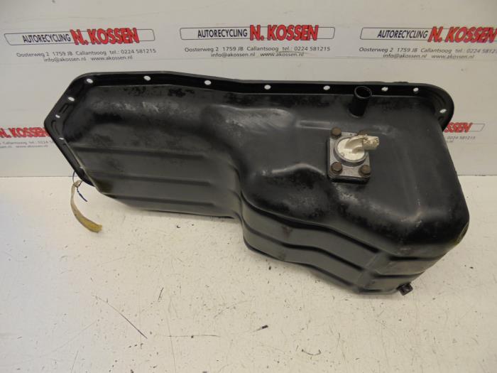 Gebruikte Carterpan Mitsubishi L-400 2.5 TD Prijs op aanvraag aangeboden door N Kossen Autorecycling BV