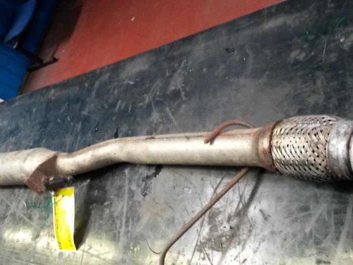 Gebruikte Uitlaat Middendemper Volkswagen Polo II Classic (86C) 1.3 Prijs op aanvraag aangeboden door N Kossen Autorecycling BV