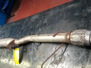 Gebruikte Uitlaat Middendemper Volkswagen Polo II Classic (86C) 1.3 Prijs op aanvraag aangeboden door N Kossen Autorecycling BV