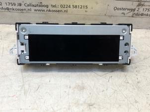 Gebruikte Display Interieur Opel Vivaro Prijs op aanvraag aangeboden door N Kossen Autorecycling BV