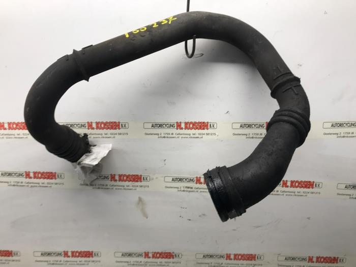 Gebruikte Intercooler Buis Renault Master II (FD/HD) 2.2 dCi 16V Prijs op aanvraag aangeboden door N Kossen Autorecycling BV