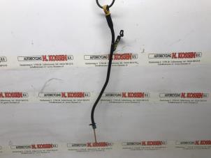 Gebruikte Peilstok Olie Peugeot 208 Prijs op aanvraag aangeboden door N Kossen Autorecycling BV