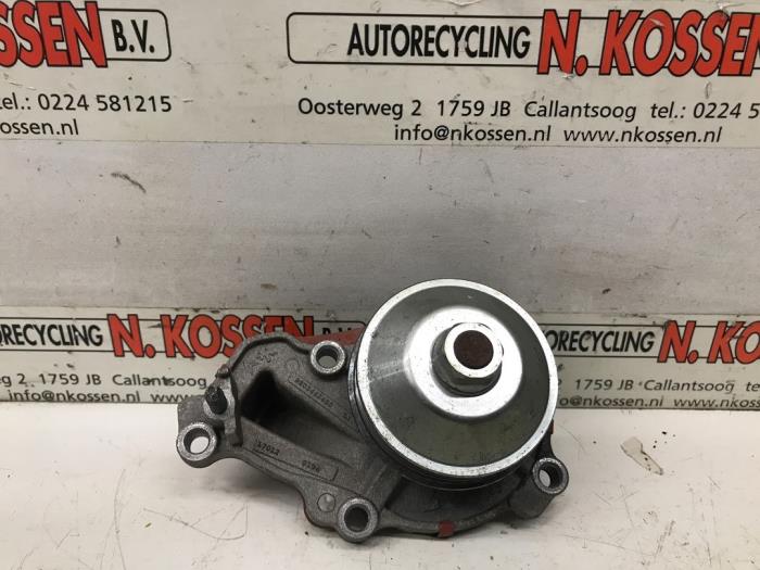 Gebruikte Waterpomp Peugeot 208 Prijs op aanvraag aangeboden door N Kossen Autorecycling BV
