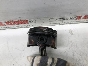 Gebruikte Zuiger Peugeot 208 Prijs op aanvraag aangeboden door N Kossen Autorecycling BV