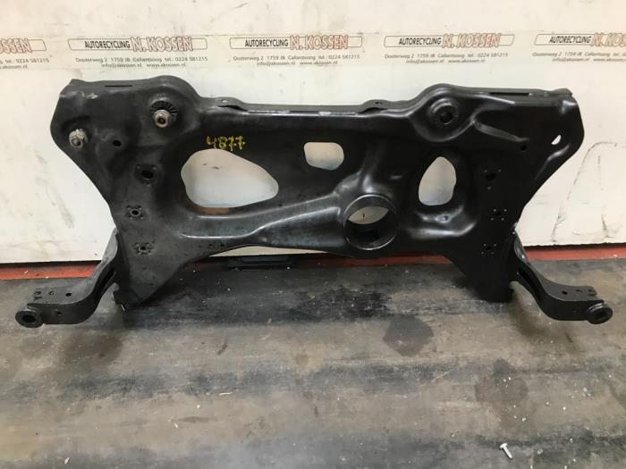 Gebruikte Subframe Volkswagen Golf Prijs op aanvraag aangeboden door N Kossen Autorecycling BV