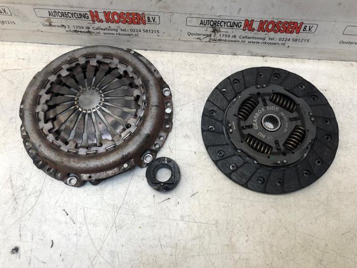 Gebruikte Koppelingsset (compleet) Peugeot 208 I (CA/CC/CK/CL) 1.2 Vti 12V PureTech 82 Prijs op aanvraag aangeboden door N Kossen Autorecycling BV