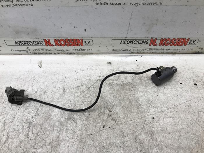Gebruikte Oliedruk sensor Nissan Navara Prijs op aanvraag aangeboden door N Kossen Autorecycling BV