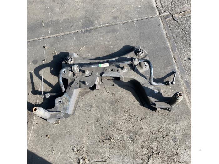 Gebruikte Subframe Renault Megane Prijs op aanvraag aangeboden door N Kossen Autorecycling BV