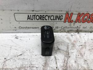 Gebruikte Schakelaar Koplamp Ihv Mercedes Sprinter 3,5t (906.63) 314 CDI 16V Prijs op aanvraag aangeboden door N Kossen Autorecycling BV