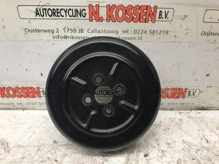 Gebruikte Poelie Waterpomp Mercedes C-Klasse Prijs op aanvraag aangeboden door N Kossen Autorecycling BV