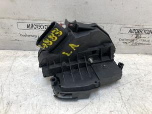 Gebruikte Deurslot Mechaniek 4Deurs links-achter Ford Fiesta 6 (JA8) 1.6 TDCi 16V ECOnetic Prijs op aanvraag aangeboden door N Kossen Autorecycling BV